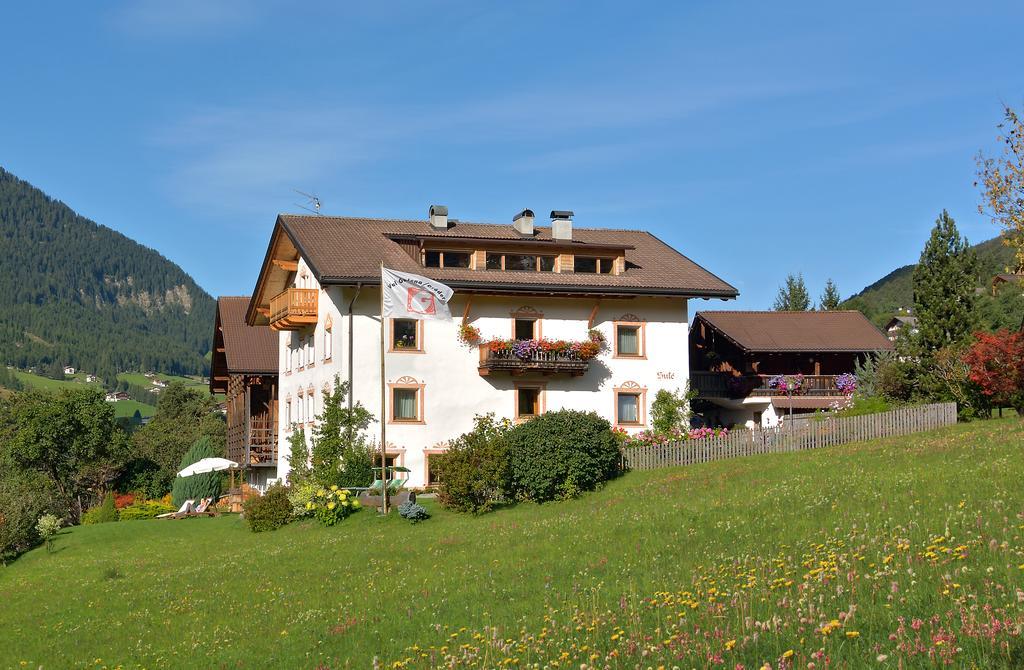 Sule Hof * Urtijëi